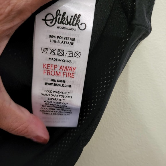 Sik Silk Retro Sport Crop Vest in Black - NWT - Picture 10 of 13